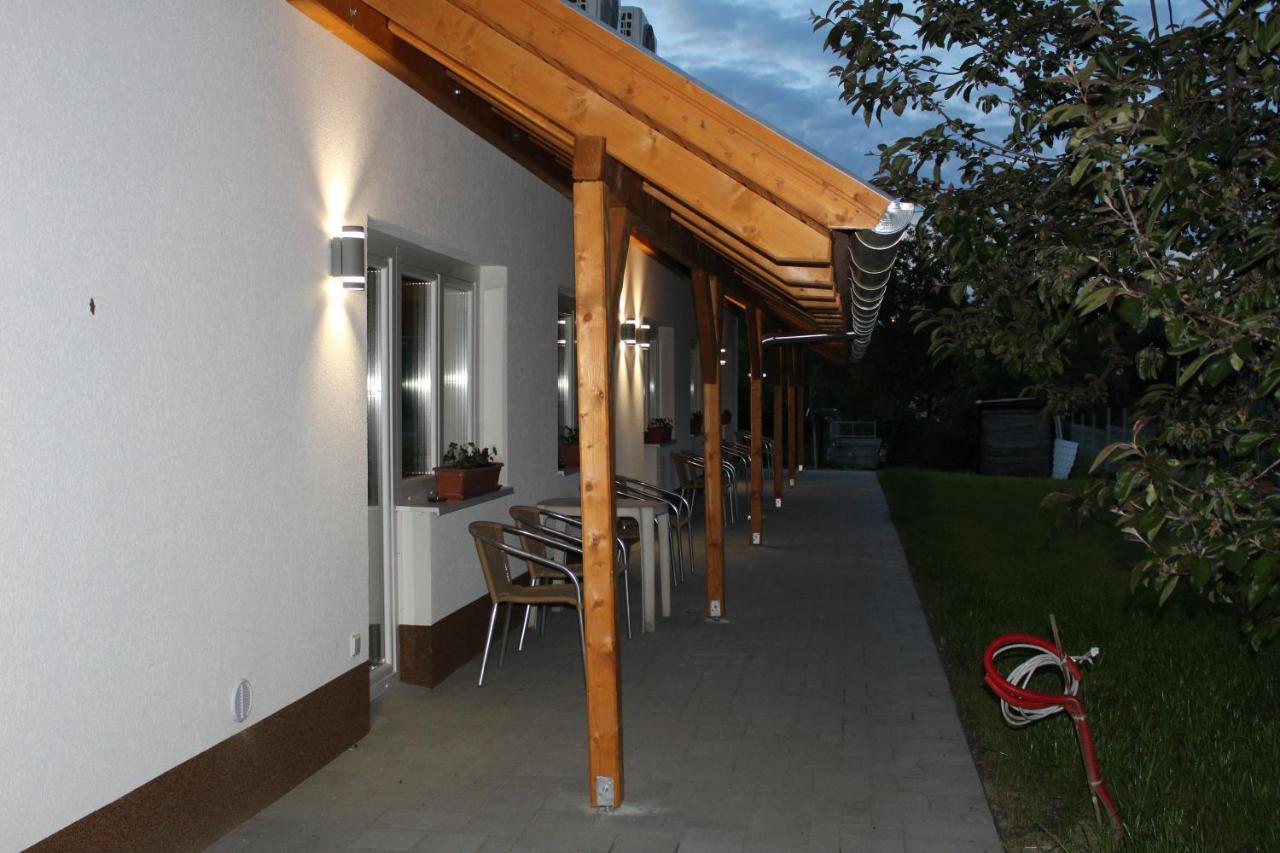 Oroszlány Czermann Holiday Inn מראה חיצוני תמונה